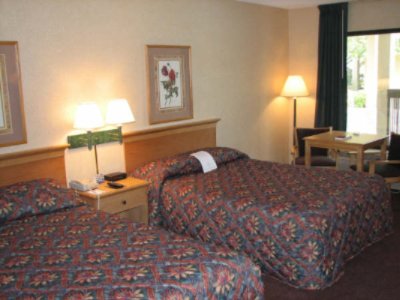 The Chariot Hotel East Louisville - 