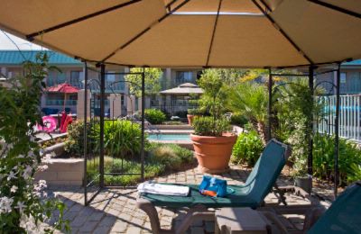 Best Western Hilltop Inn - Beat The Heat!