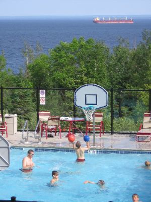 Edgewater Resort & Waterpark - 