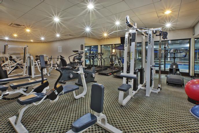 Holiday Inn Express Hotel & Suites - 