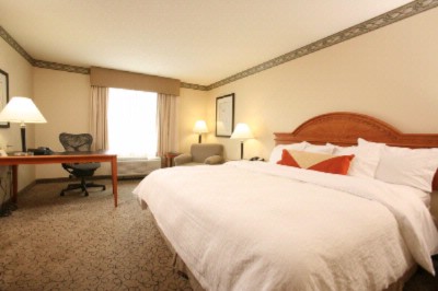 Hilton Garden Inn Louisville Airport - King Standard Bed Room