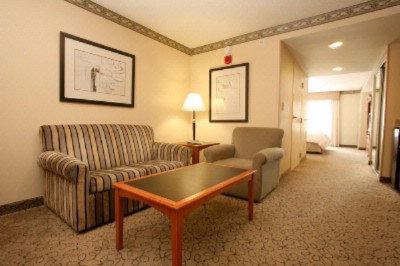 Hilton Garden Inn Louisville Airport - King Suite