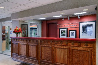 Ramada West Memphis - Lobby/front Desk