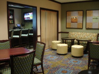 Springhill Suites by Marriott - Kick Up Your Feet With Friends And Family While Having A Great Cocktail.