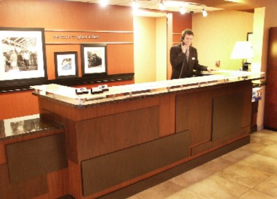 The New Hampton Inn & Suites Glen Allen / Richmond - Registration Desk