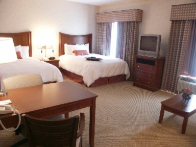 The New Hampton Inn & Suites Glen Allen / Richmond - 2 Queen Bed Suite