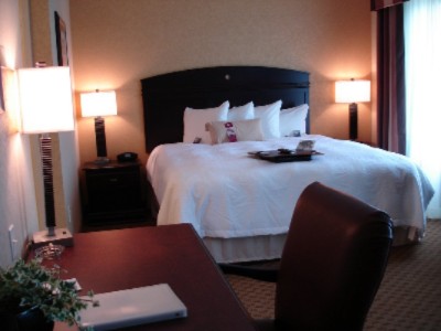 Hampton Inn & Suites - 