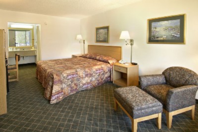 Std King Bedroom