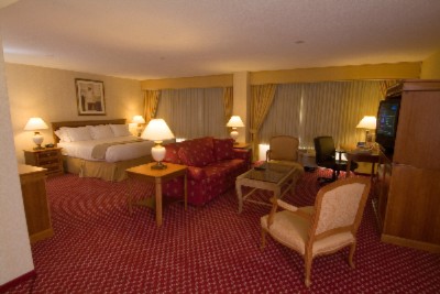 Holiday Inn Express Hotel & Suites - Executive King Suites