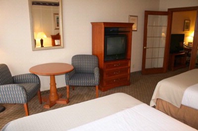 The Plaza Hotel & Suites - Family Suite