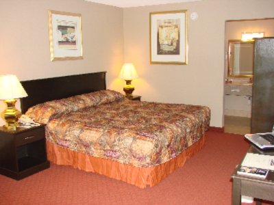 Days Inn & Suites - 