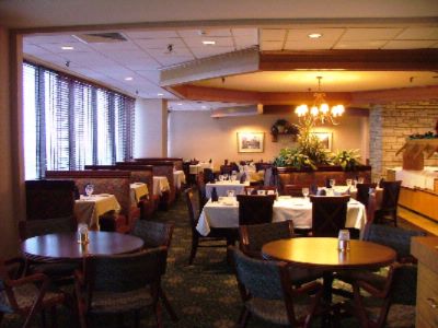Crowne Plaza Five Seasons Hotel - Restaurant