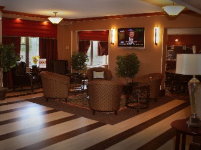 Holiday Inn Express East - Lobby