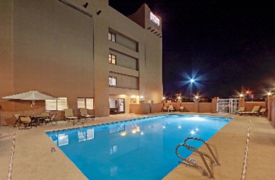 Hawthorn Inn & Suites - 