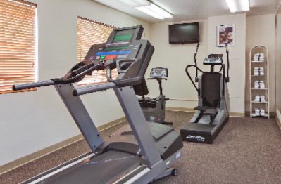 Hawthorn Inn & Suites - 