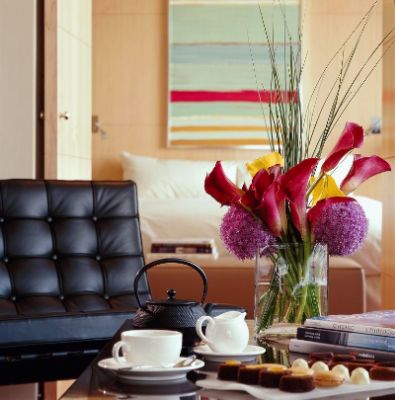 Suite With Fresh And Vibrant Floral Accents