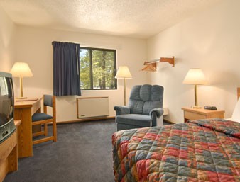 Standard Queen Size Bedroom