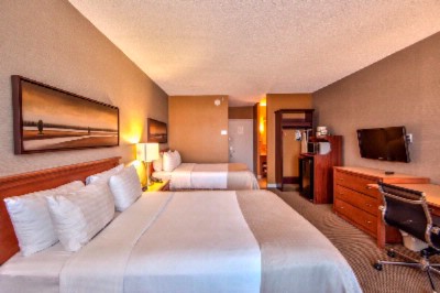 Holiday Inn Montreal Airport - Games Area