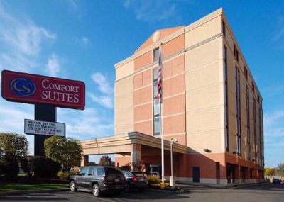 Comfort Suites Woodbridge - 
