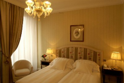 Plaza Hotel Lucchesi - 