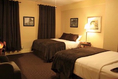 Queen Queen Room