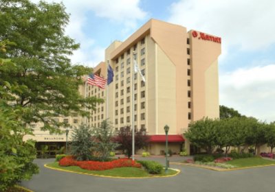New York Laguardia Airport Marriott Hotel (exterior)