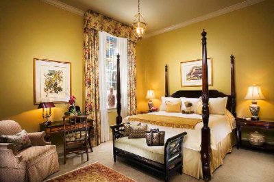 Planters Inn - 