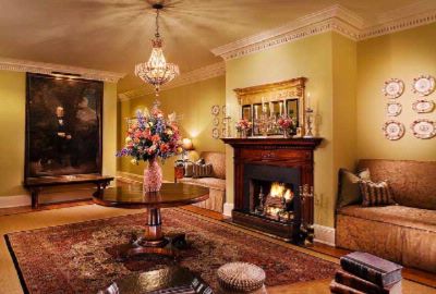 Planters Inn - 