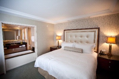 The Town & Country Inn & Conference Center - 