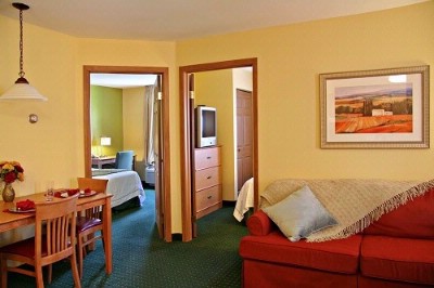 Phoenix Towneplace Suites by Marriott - Two Bedroom Seperate From Living Area