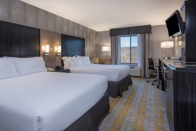 Holiday Inn Express - 