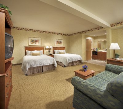 Hampton Inn & Suites - Double Queen Suite