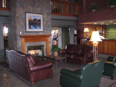 Hampton Inn & Suites - 