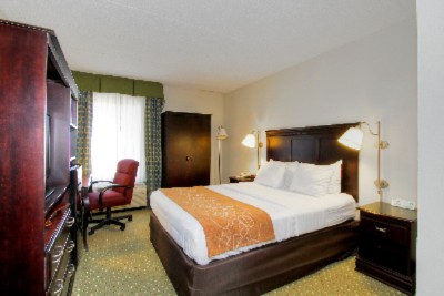 Baymont Inn & Suites West Atlantic City - Room With One King Bed