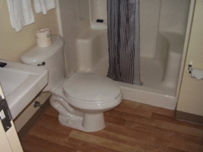 Crossland Economy Studios Salem North - Bathroom Area