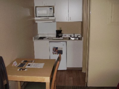 Crossland Economy Studios Salem North - Kitchen Area
