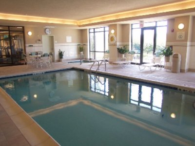 Courtyard by Marriott Louisville Airport - Indoor Pool