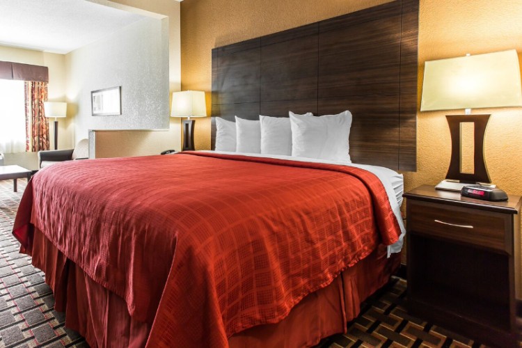 Comfort Suites - Suite With 2 Beds