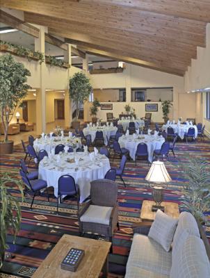Courtyard by Marriott Santa Fe - Atrium