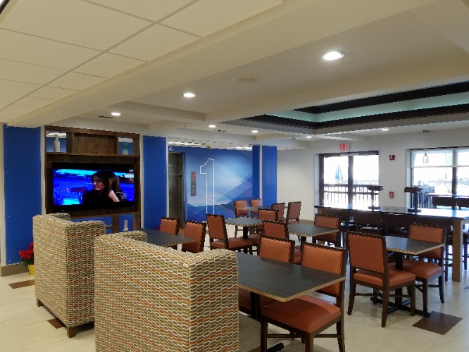 Holiday Inn Express Hotel & Suites - Our Rooms Have 2 Full Beds Microwave And Refrigerator.