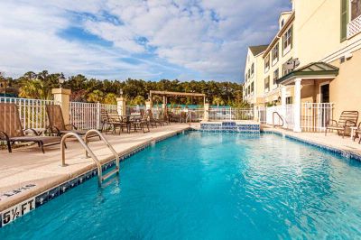 The Country Inn & Suites by Carlson - 
