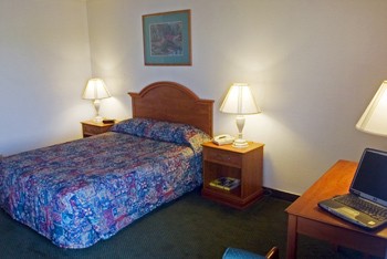Camelot Inn - 