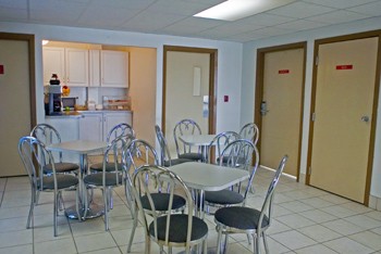 Camelot Inn - 