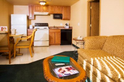 Emerald Suites Las Vegas Blvd S. - Two Bedrooms With One King In Each Room