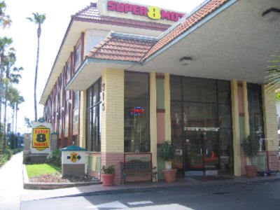 Exterior Side Walk