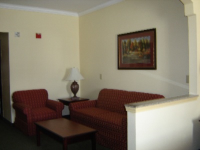 Best Western Sam Houston Inn & Suites - King Suite Sitting Area