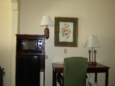 Best Western Sam Houston Inn & Suites - Every Room Comes With Microwaves And Refrigerators