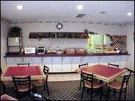 Econo Lodge - 