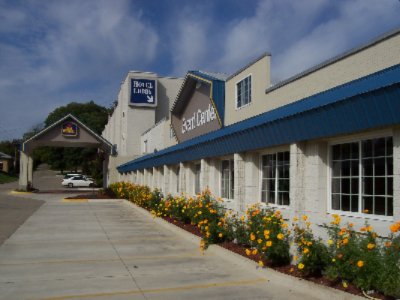 Best Western Longbranch Hotel & Convention Center - Hotel Entrance