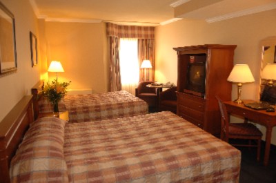 Châteauneuf Laval Hotel - 